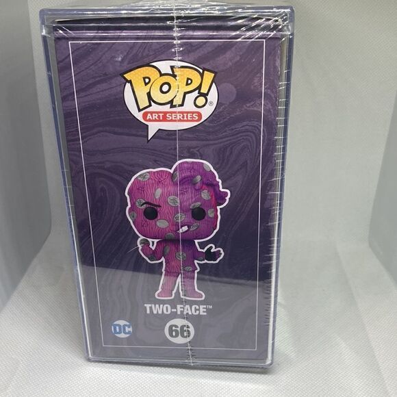 Pop Art Series Batman Forever Two Face - Picture 4 of 4